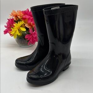 UGG Black Winter Rain Boots Sleek Design Size 13 WRB7912